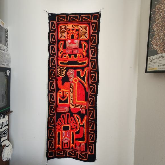 Vintage Embroidered In Red Peruvian Inca Wall Hanging Tapestry Folk Art - Picture 8 of 8